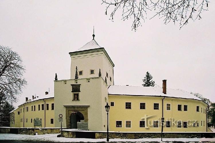 Château de Bystřice pod Hostýnem: Façade du château