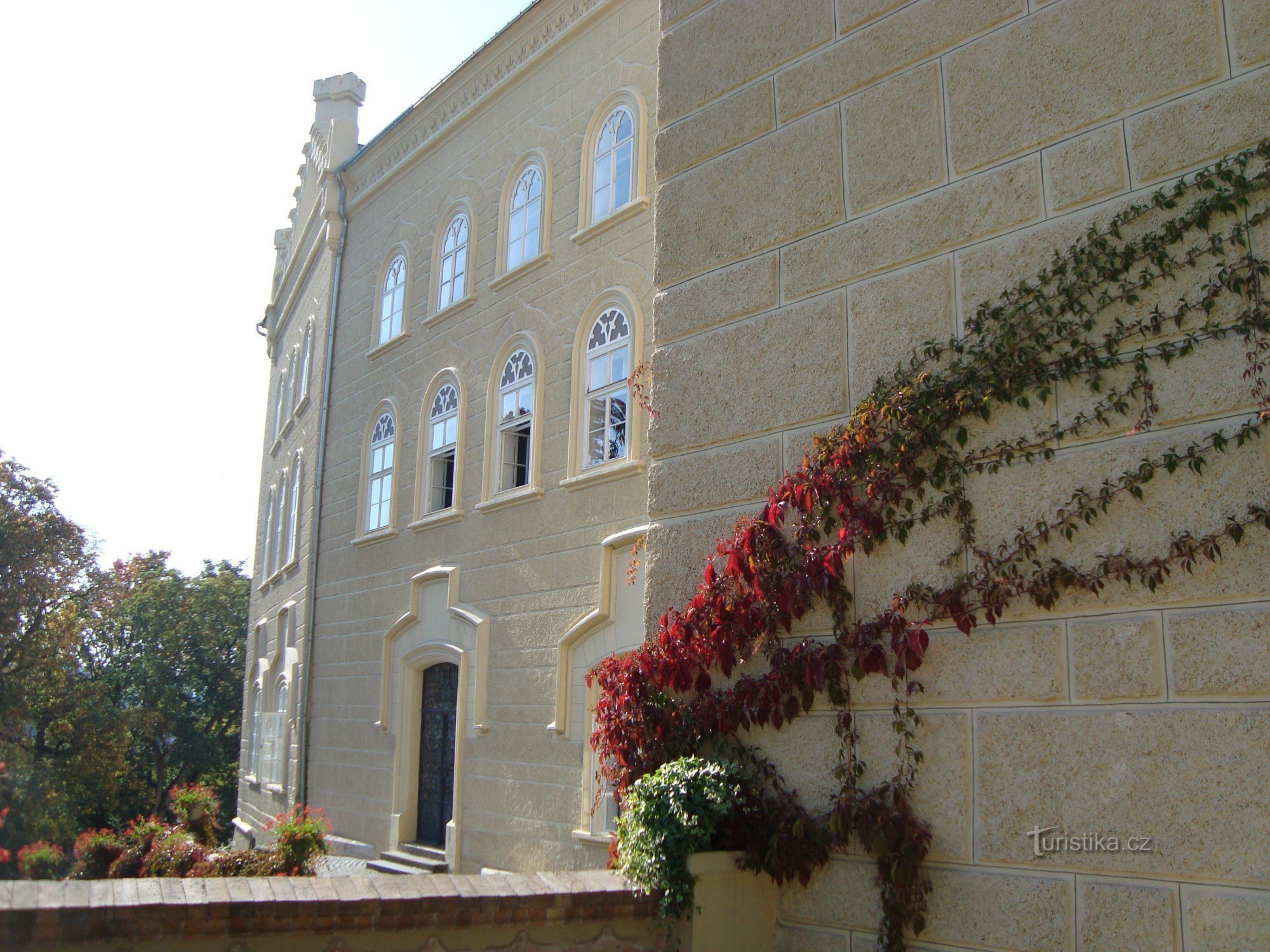 Castle in Chyš