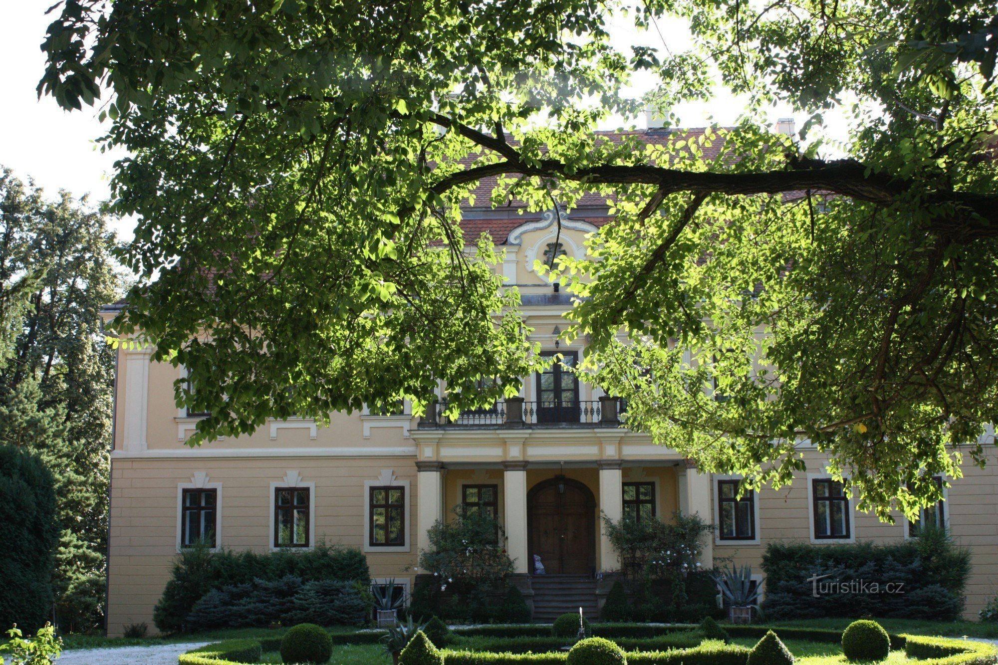 Castelo em Hoštice perto de Litenčice