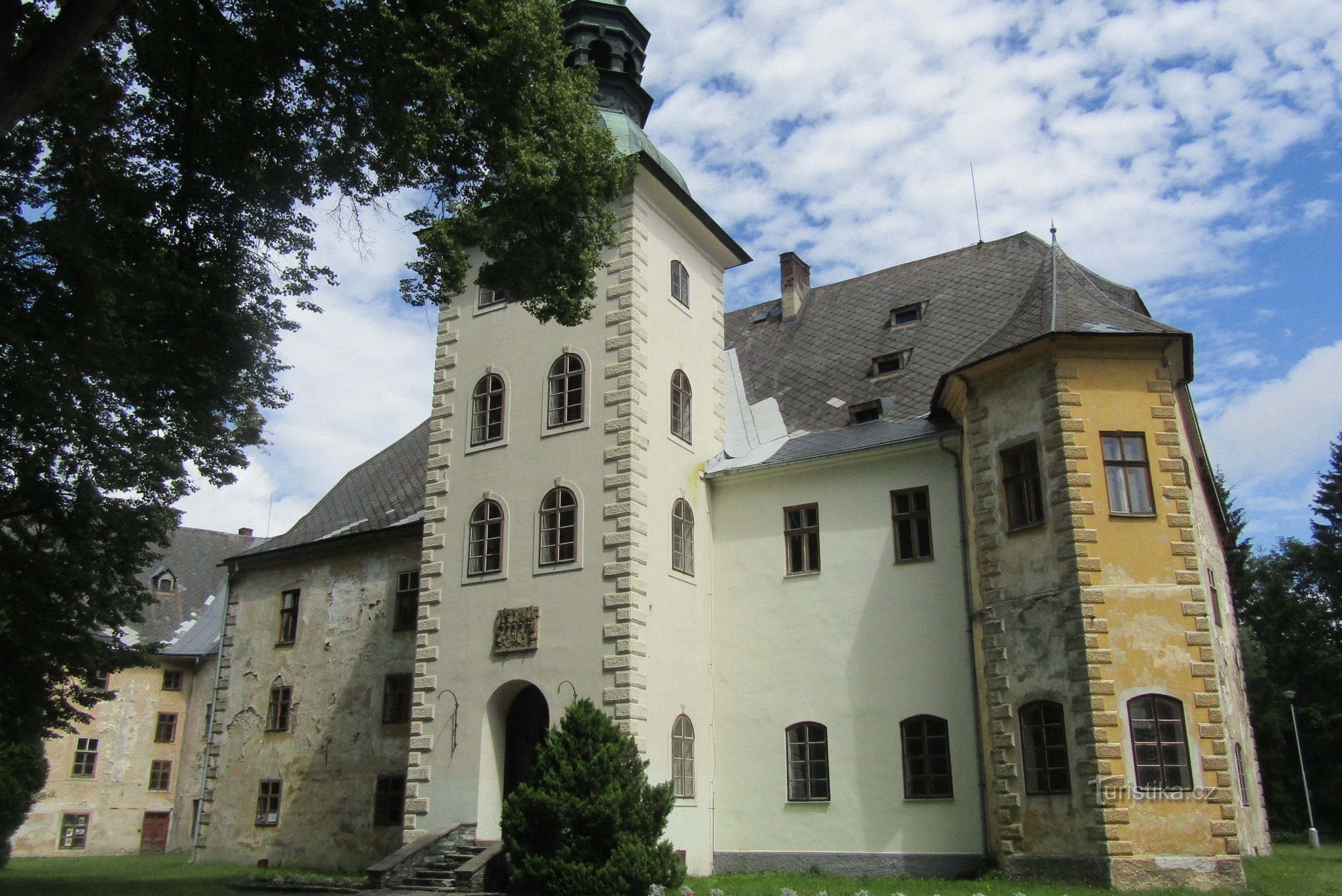 lâu đài ở Janovice