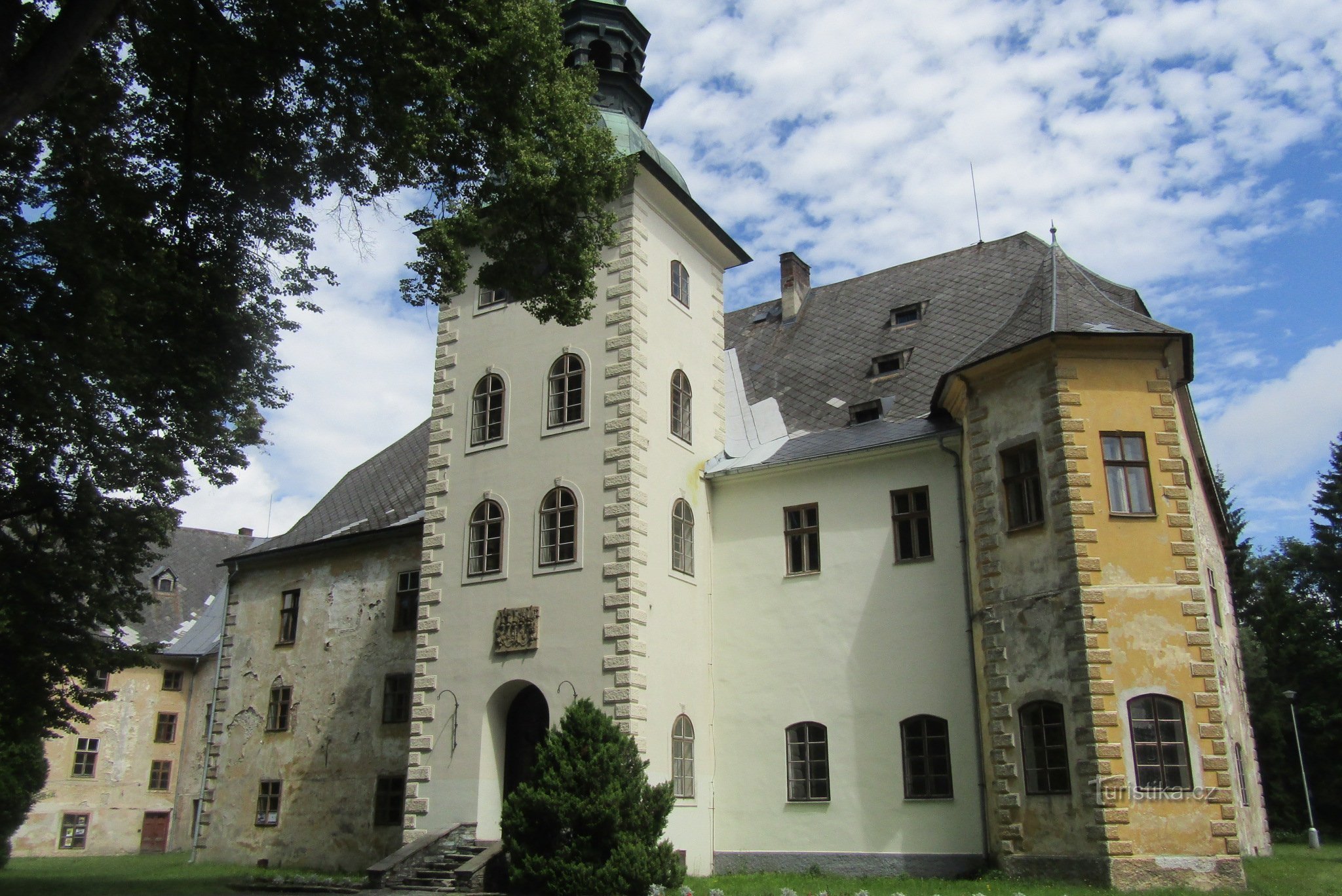 Schloss in Janovice