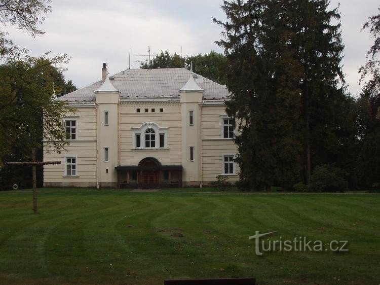 Kasteel in Mladeck uitzicht vanaf vijver 2: Kasteel in Mladeck uitzicht vanaf vijver 2