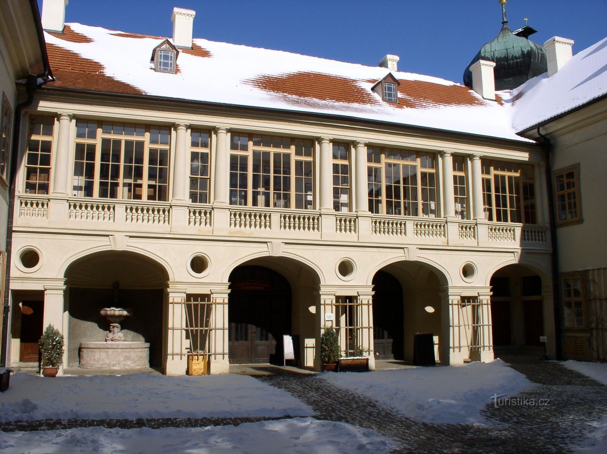 Schloss in Mníšek pod Brdy