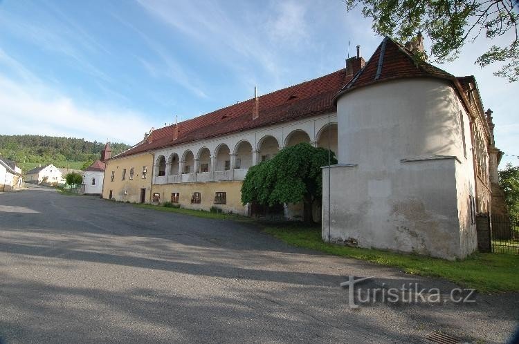 Schloss: in Mokrosuky