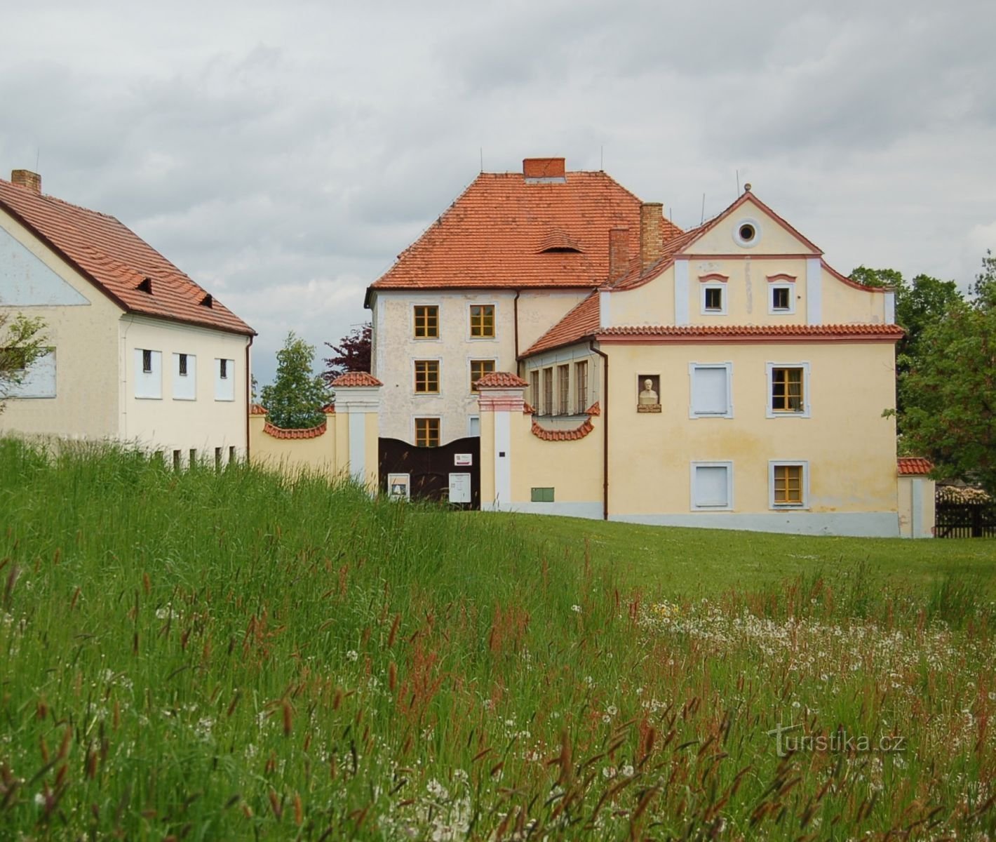 Zámek v Růžkových Lhoticích. Foto: Veronika Hanusová