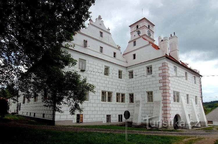 castle: in Žichovice