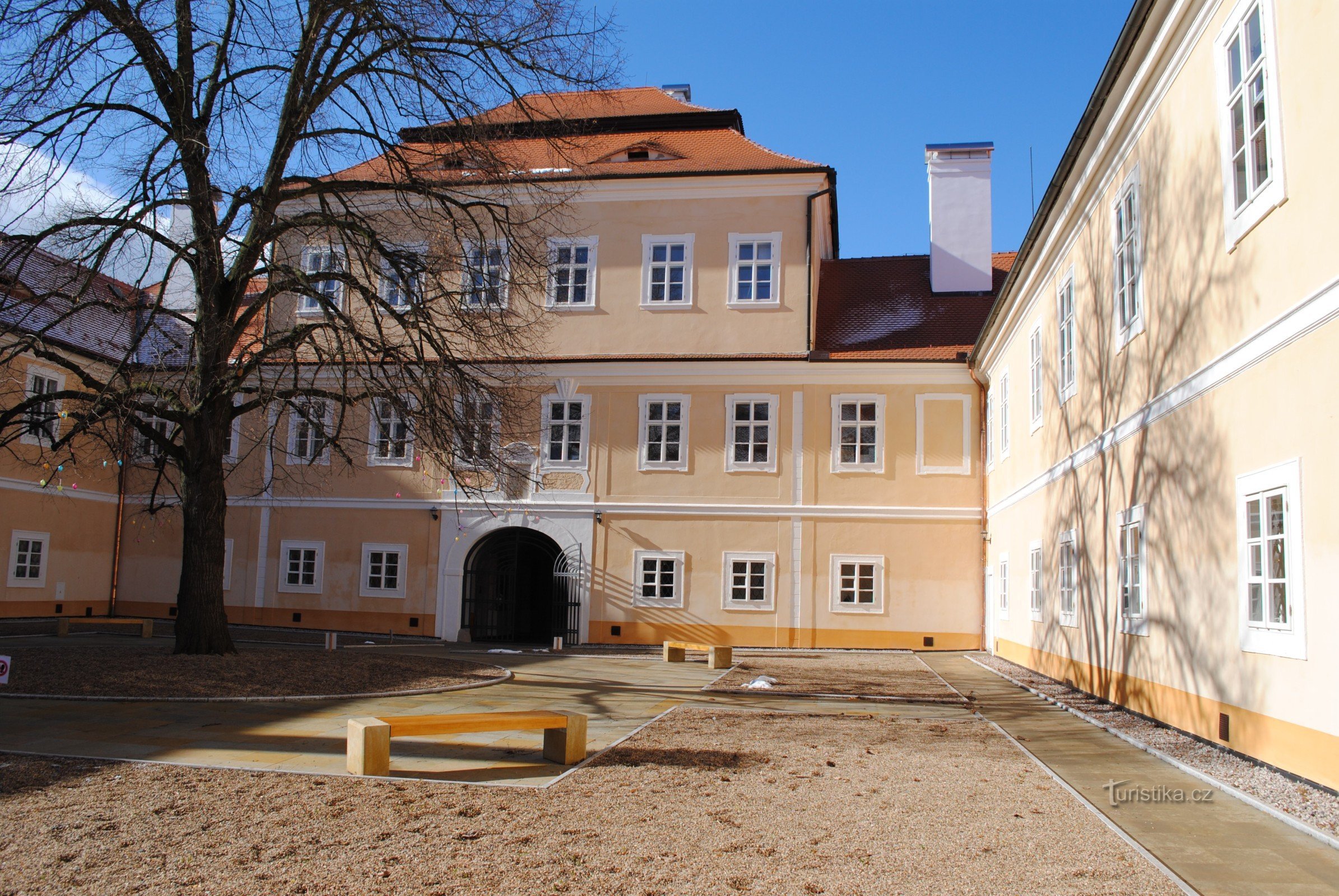 Valdštejnů Castle: Litvínov