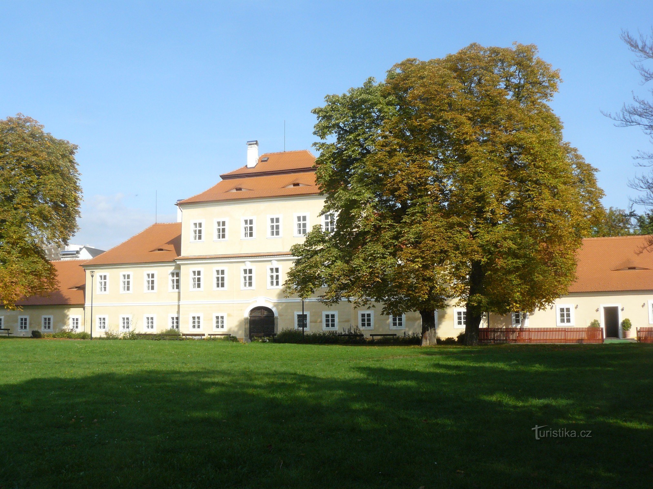 Dvorac Valdštejnů: Litvínov