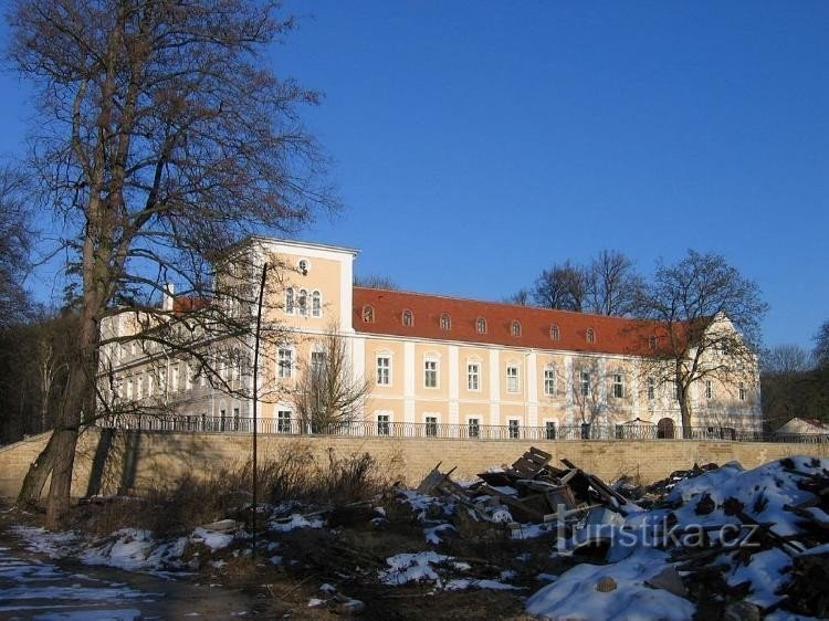 Schloss in Snědovice