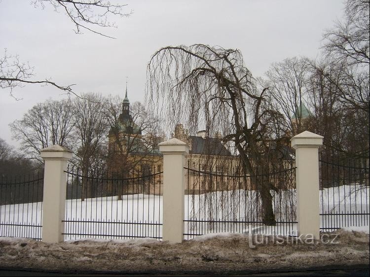 Chateau in Stružná: Το Chateau Stružná βρίσκεται περίπου έντεκα χιλιόμετρα νοτιοανατολικά των πόλεων