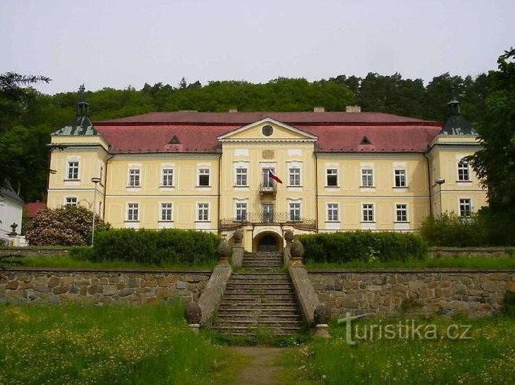 Castle in Veselíček: Podštatských Castle