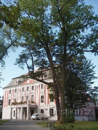 Schloss Velké Hoštice: Schloss Velké Hoštice