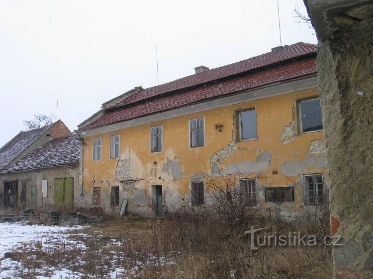 Slott från den tidigare gårdsplanen