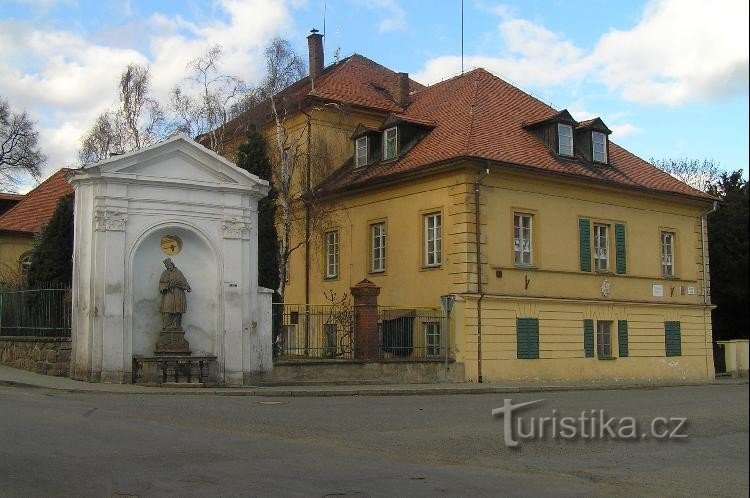 Burg vom Hauptplatz: Třebívlice