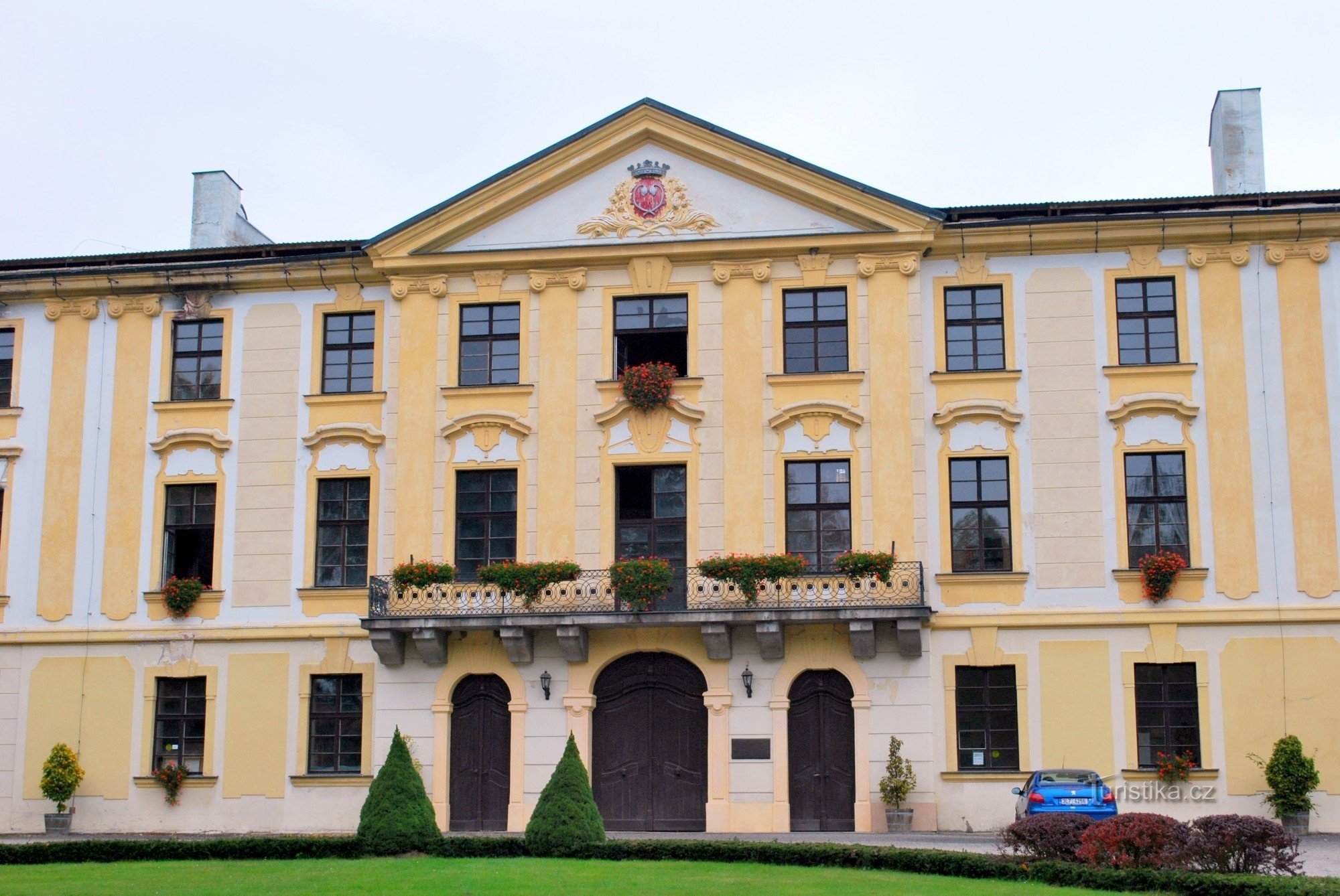 Zahrádky Castle