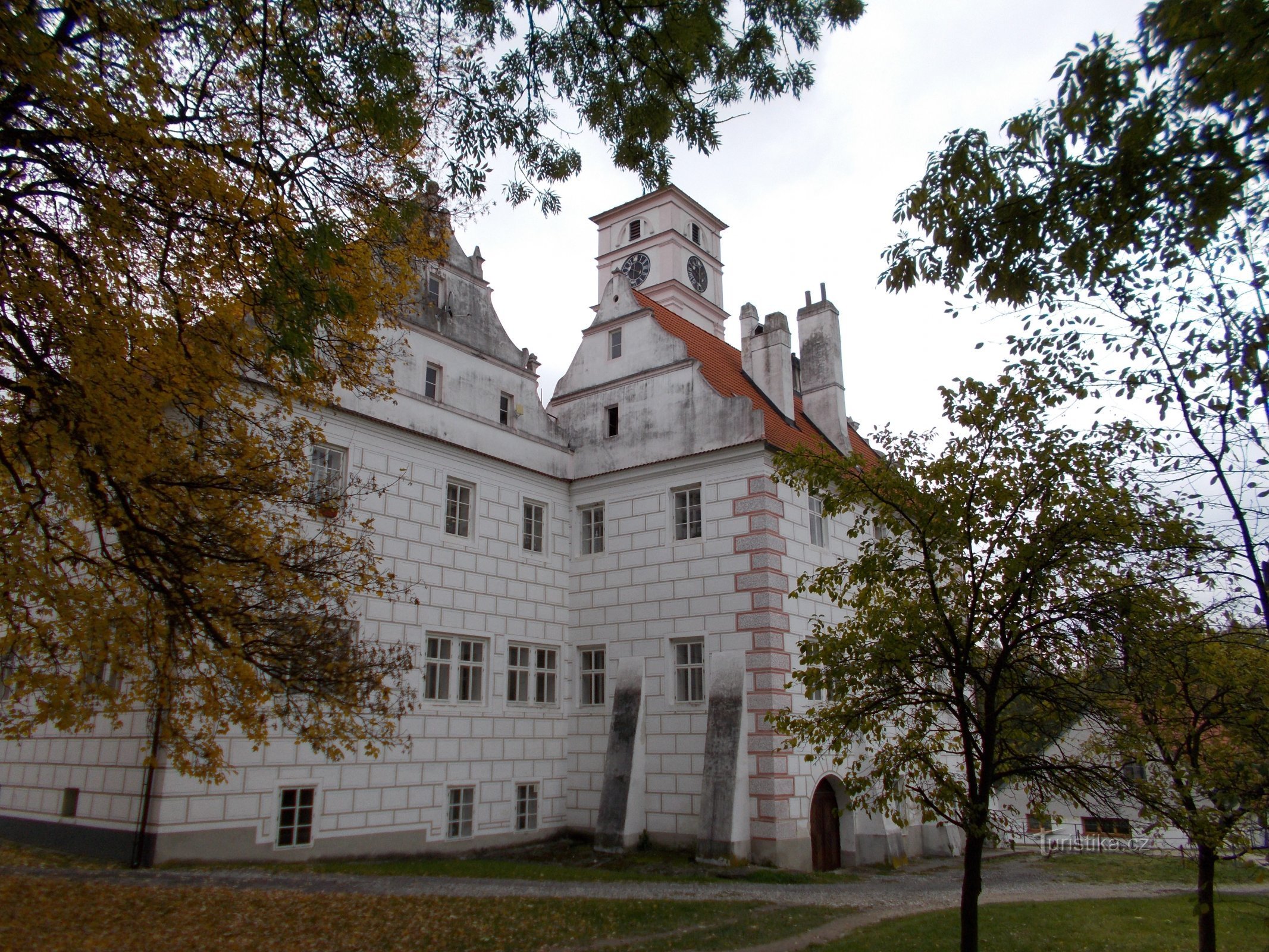 Dvorac Žichovice