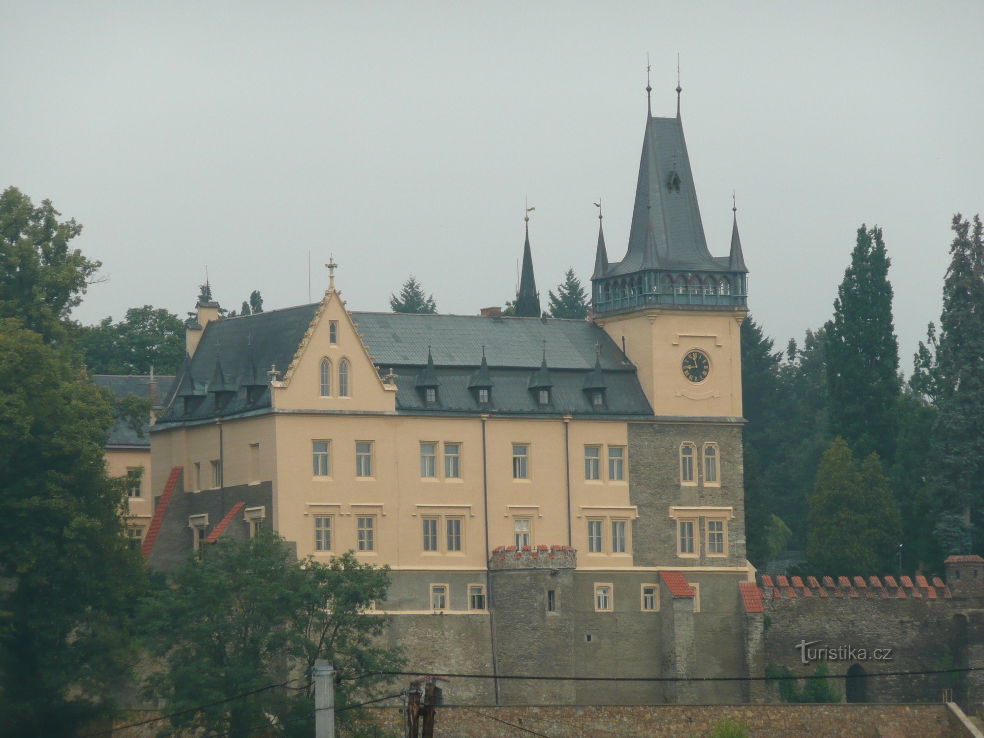 Schloss Zruč nad Sázavou