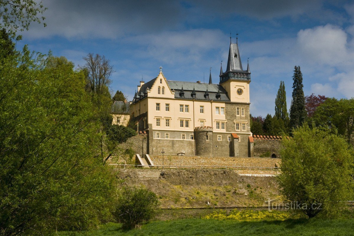 Lâu đài Zruč nad Sázavou