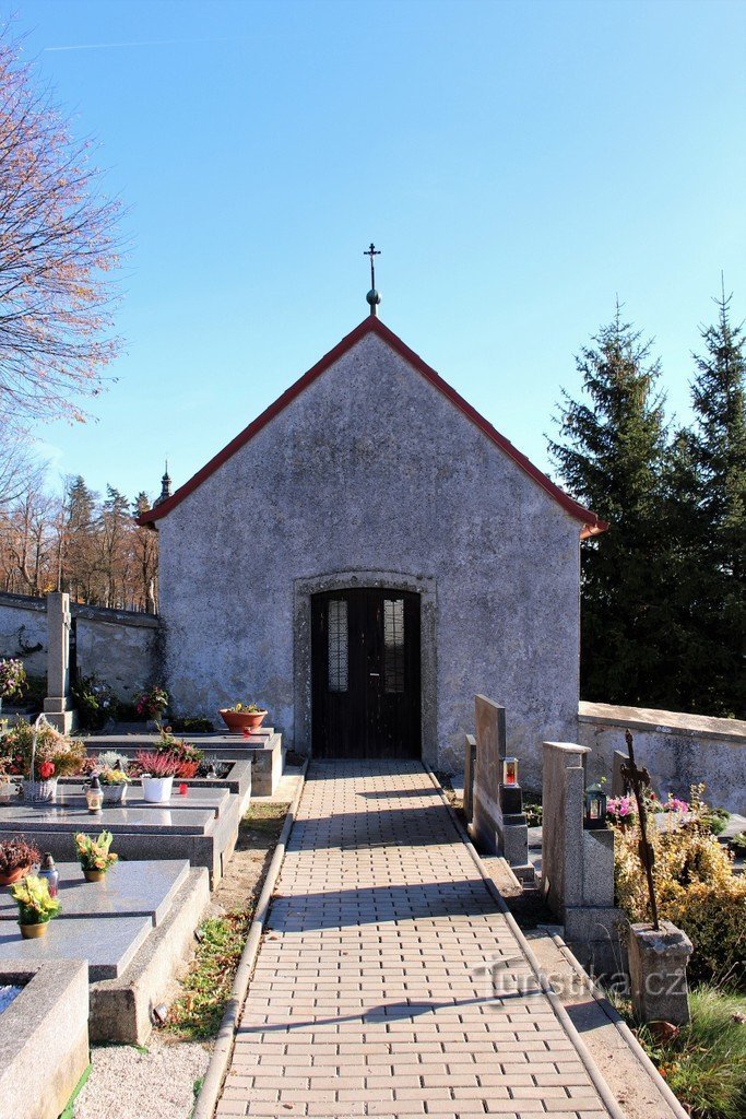 A kápolna nyugati homlokzata