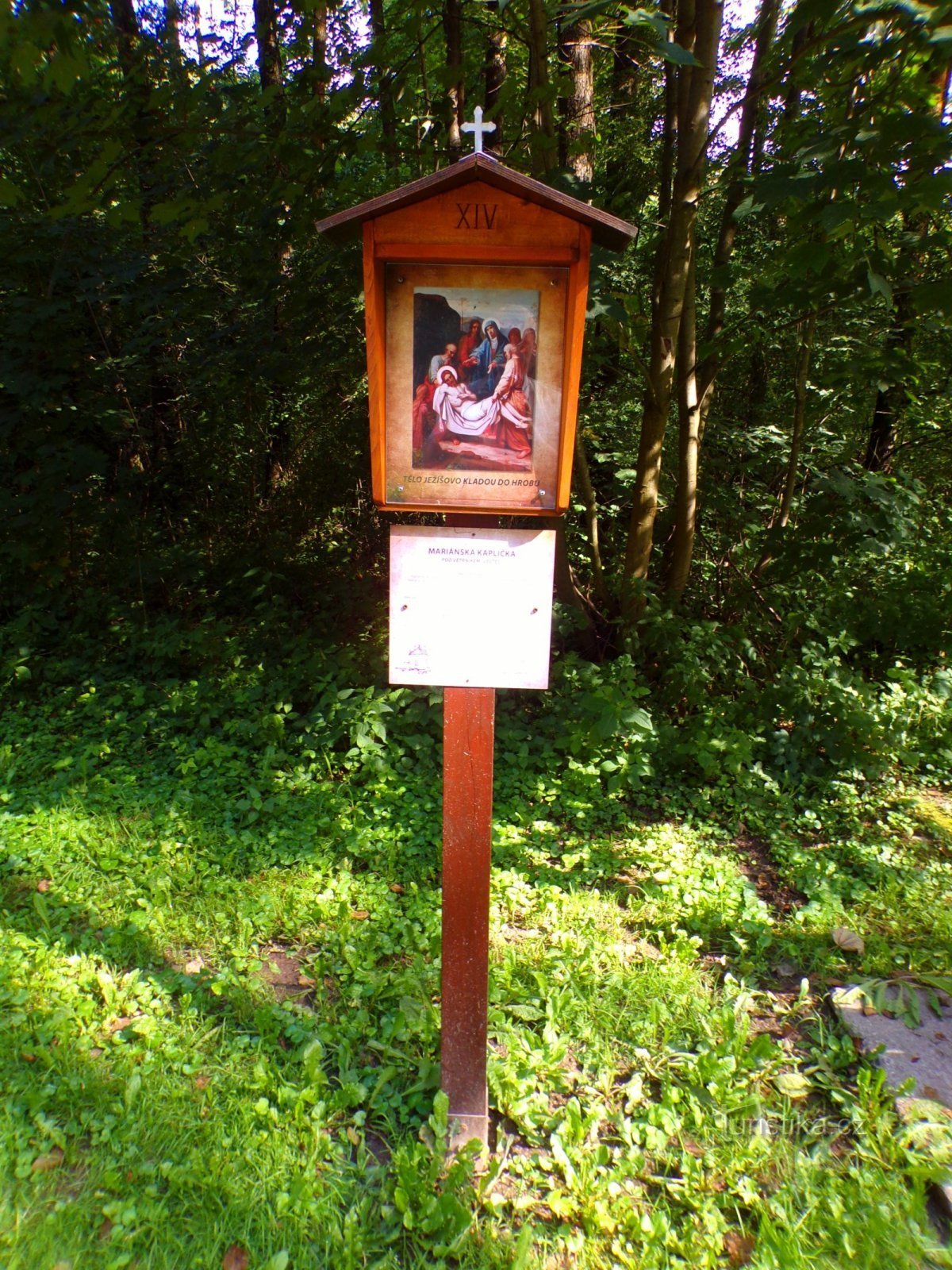 Stopping the Stations of the Cross under Větrník (Vestec, 29.8.2022/XNUMX/XNUMX)