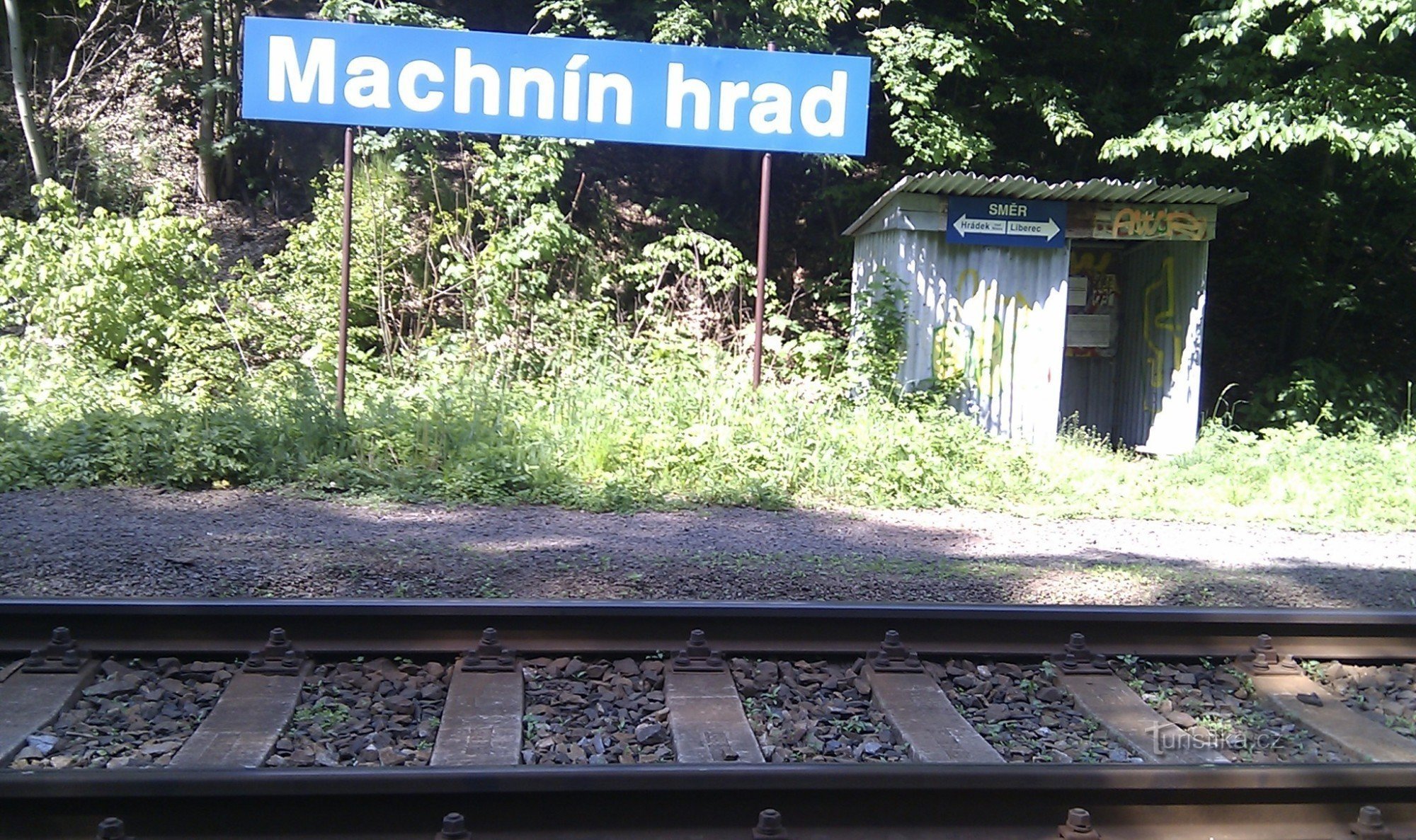 Machnín hrad stop