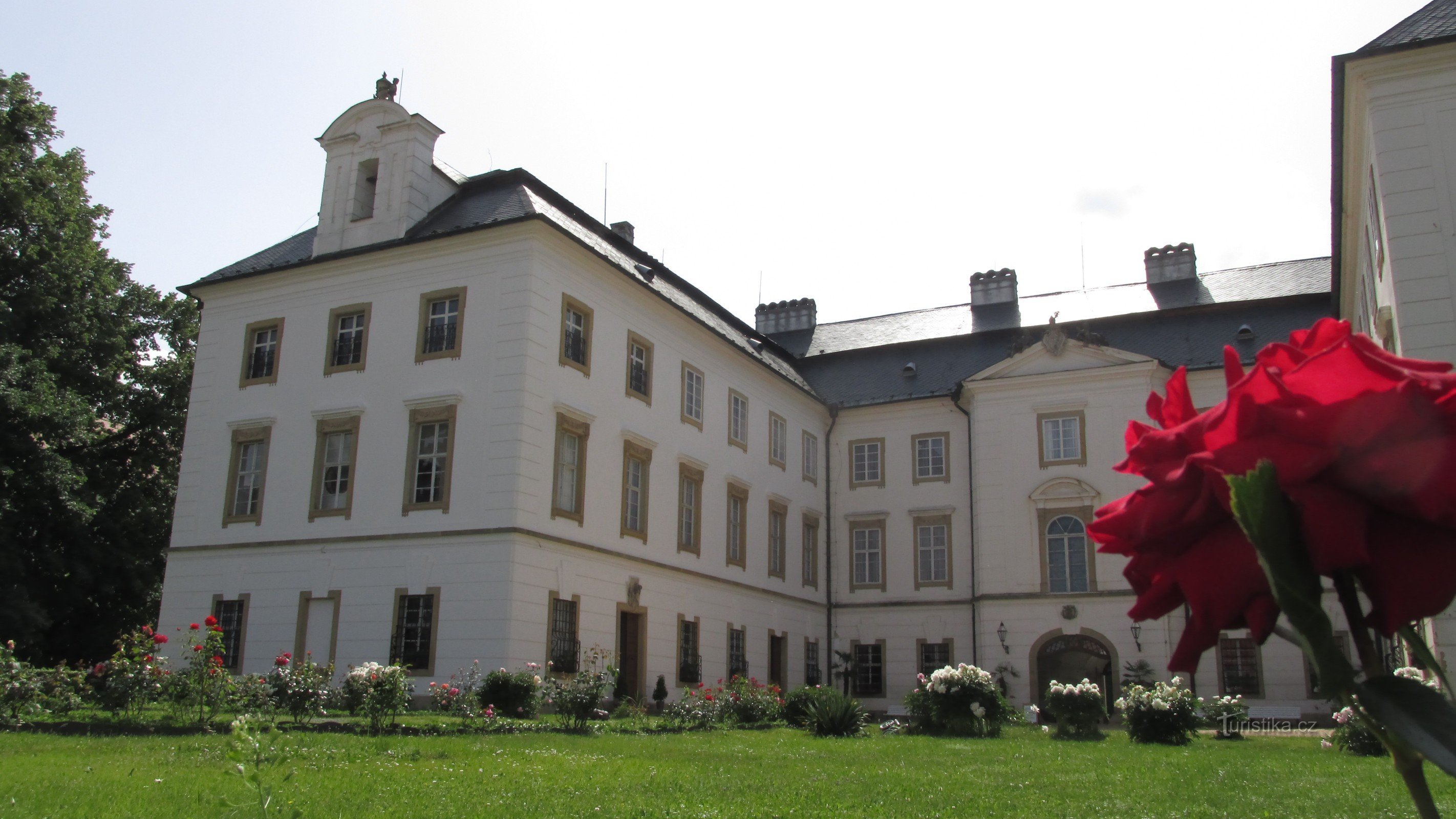 Halt am Schloss Vizovice