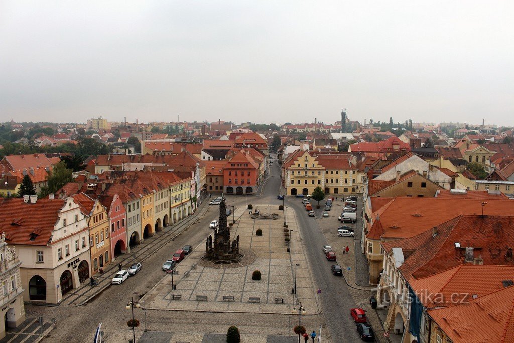 Žatec, vue depuis la tour de l'hôtel de ville sur la place