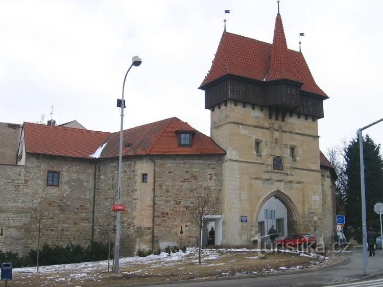 Žatec poort met muren