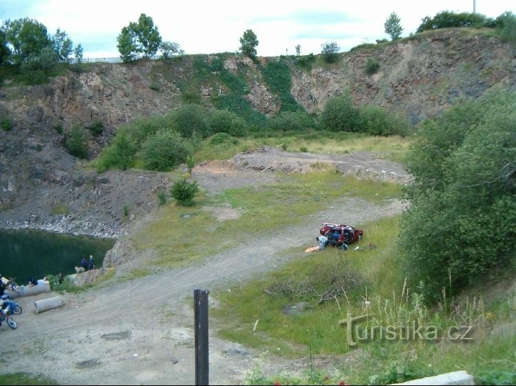 cantera inundada