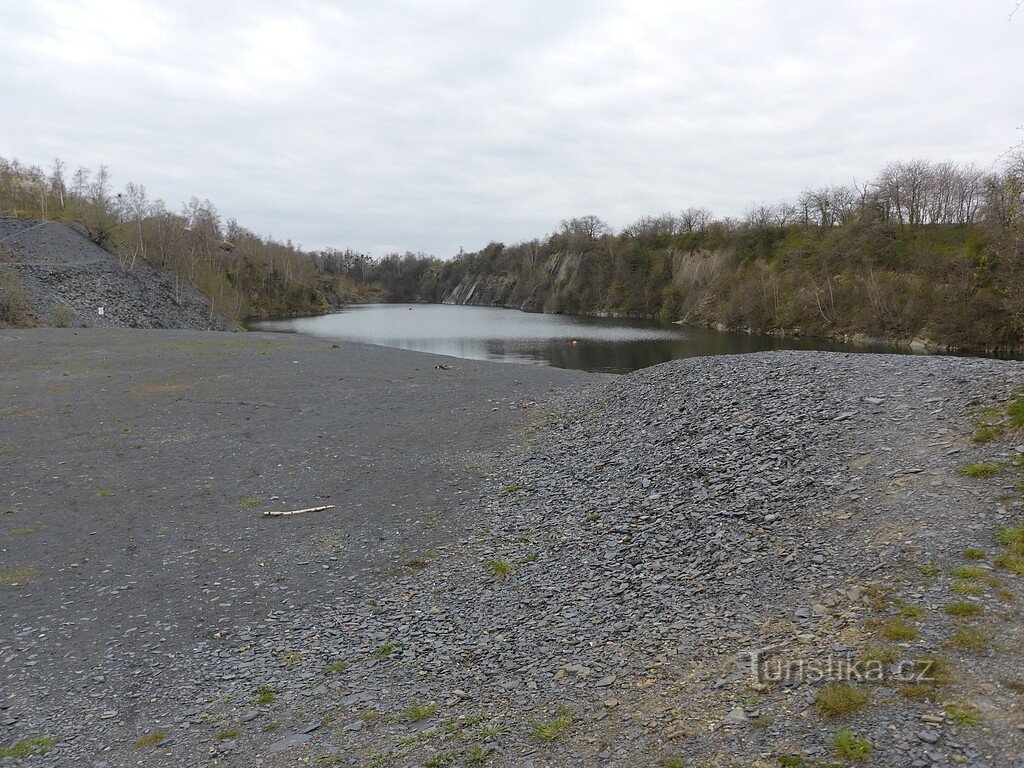 La carrière inondée Šífr et ses proches.