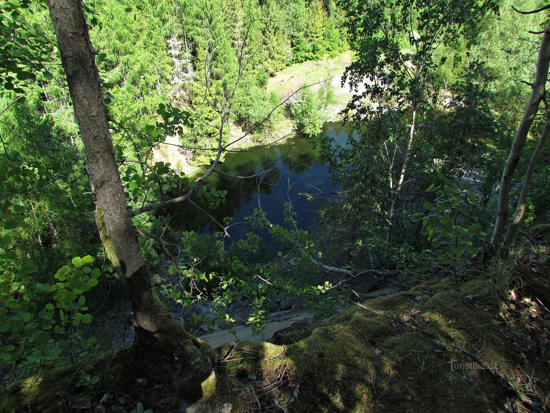 Une carrière inondée près de Pohořany