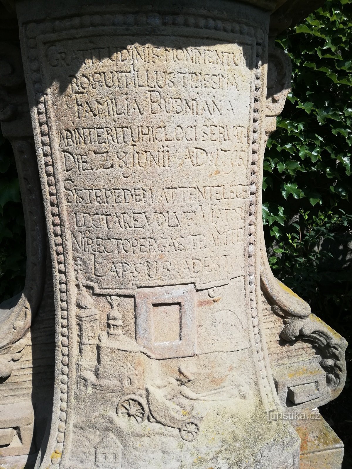 Un miracolo sotto la chiesa di Pečín. Pěčín, Monti dell'Aquila.