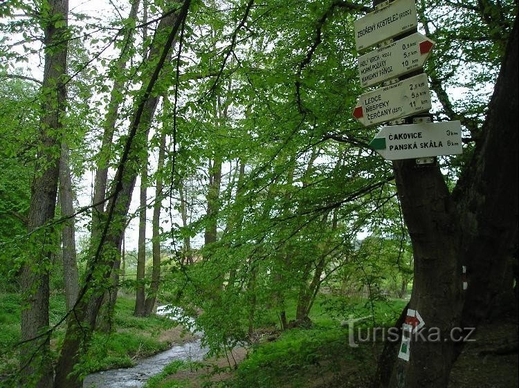 Srušeni Kostelec-na raskrižju