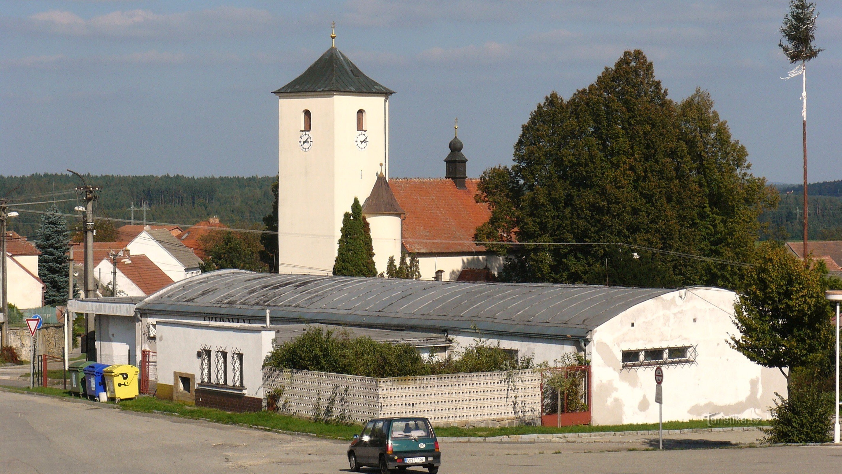 Zbraslav, en kyrka i romansk stil