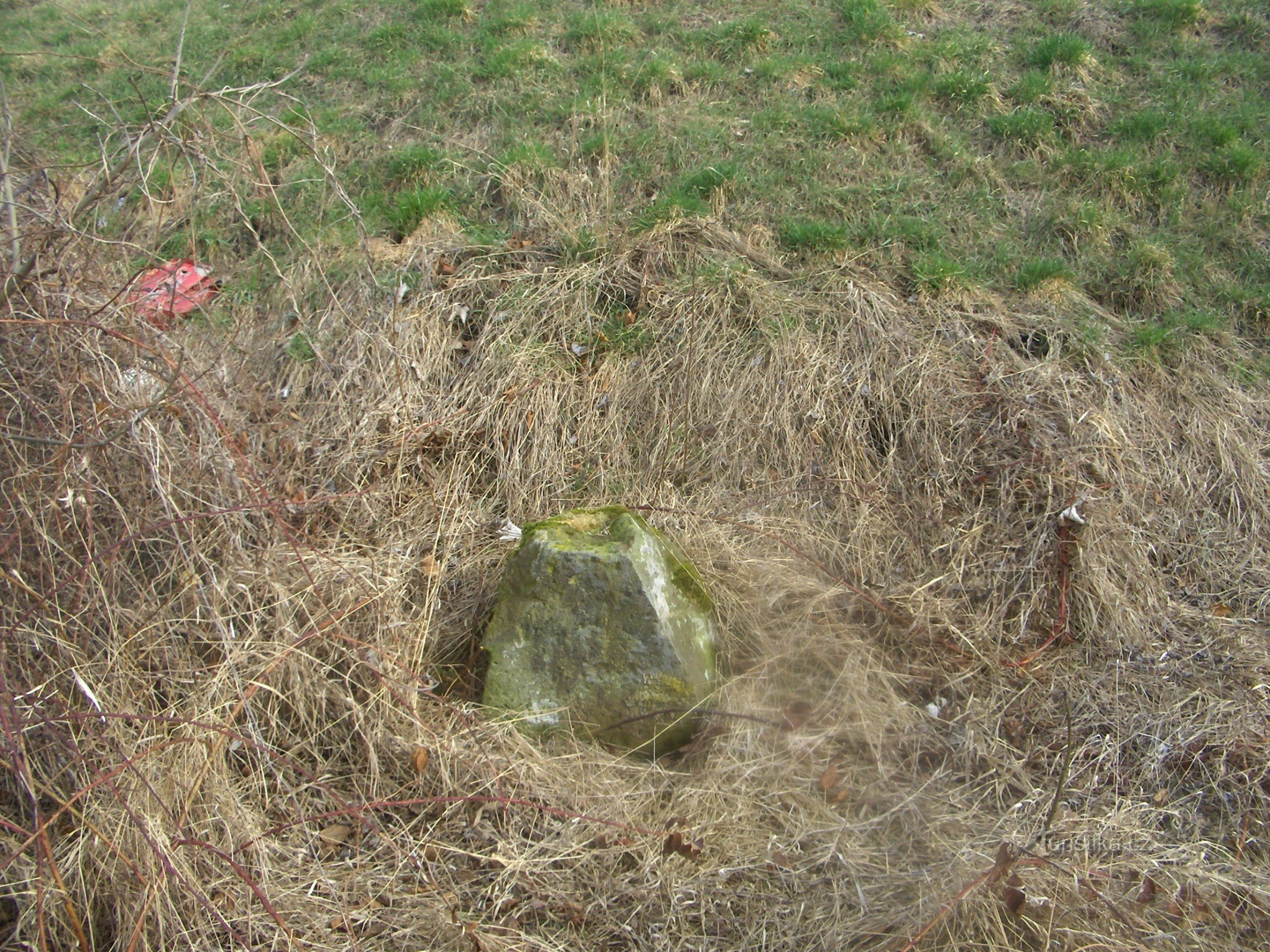 Rester af forsoningskorset nær Údlice.