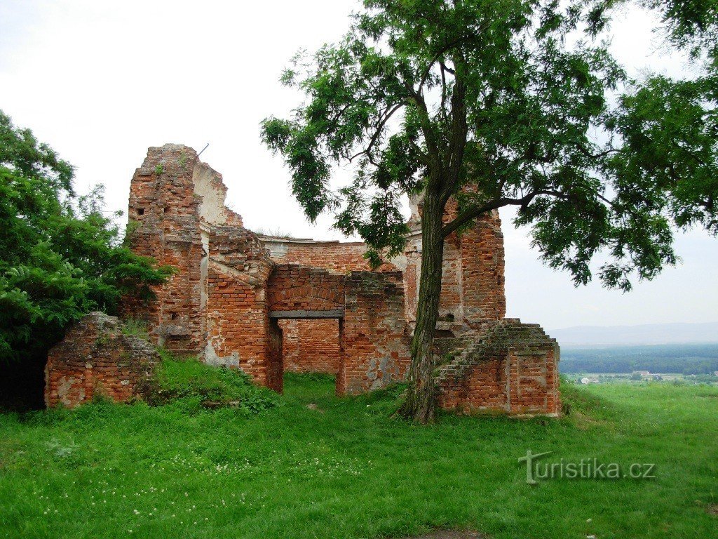 Os restos da capela de São Floriano