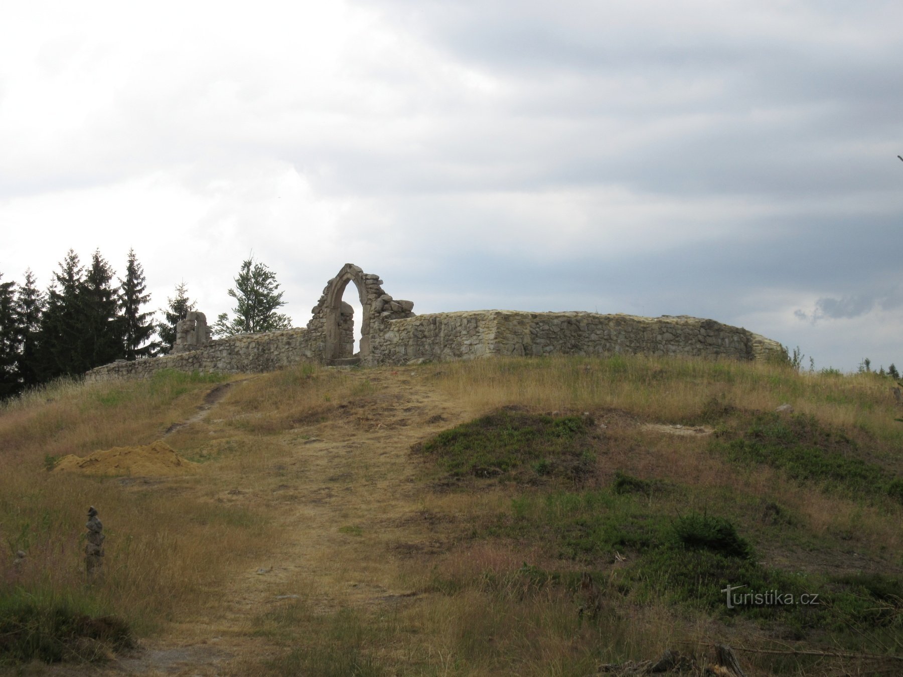 Resterne af kirken St. Nicholas