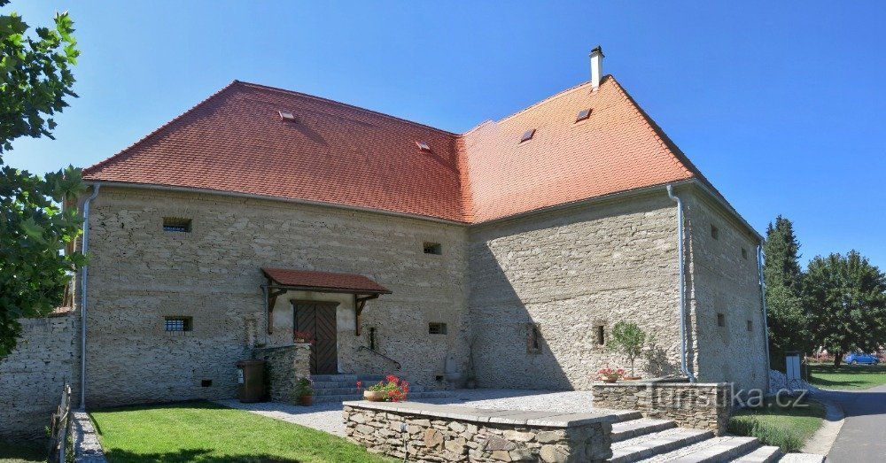 les vestiges du manoir Ludéřov