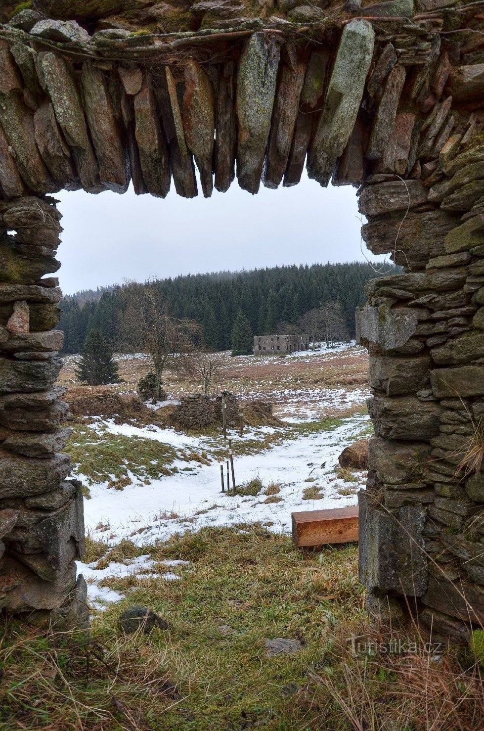 Rester av Königsmühle Solitude