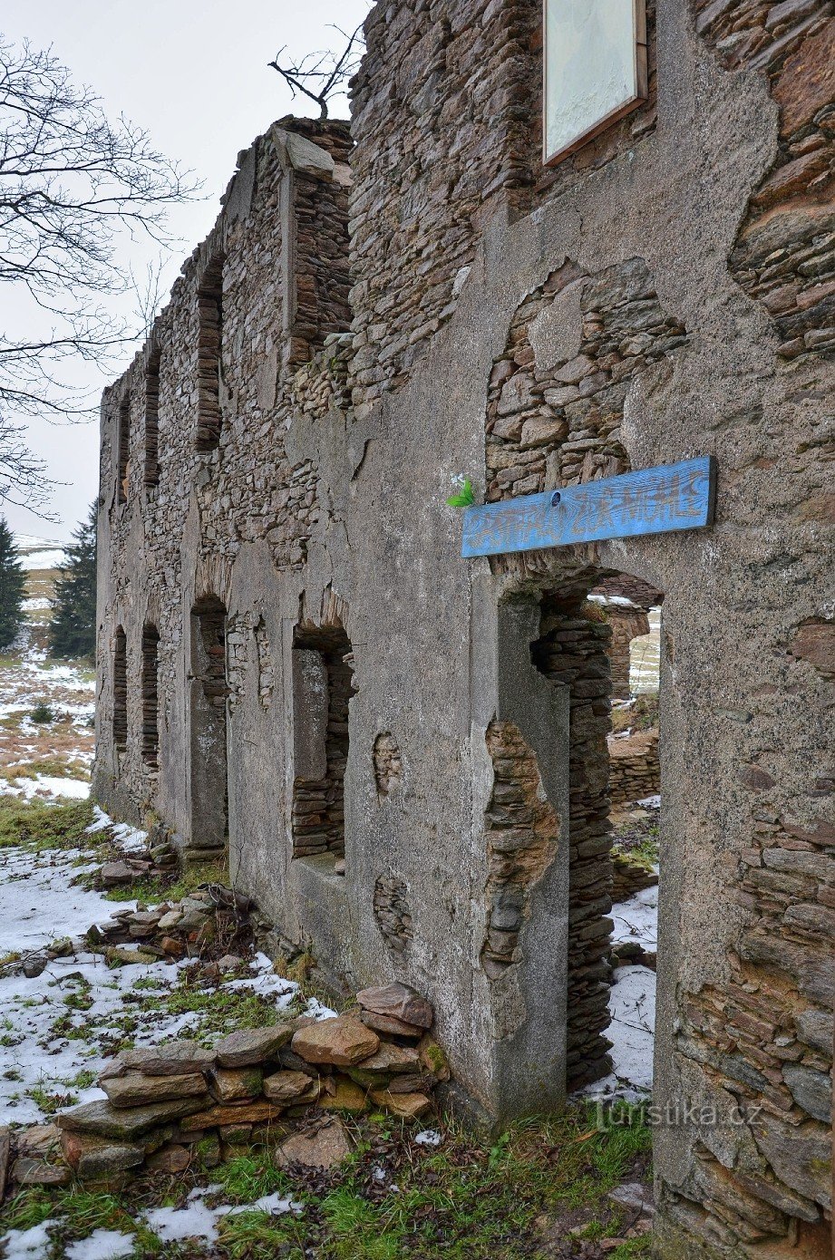 Pozostałości Königsmühle Solitude