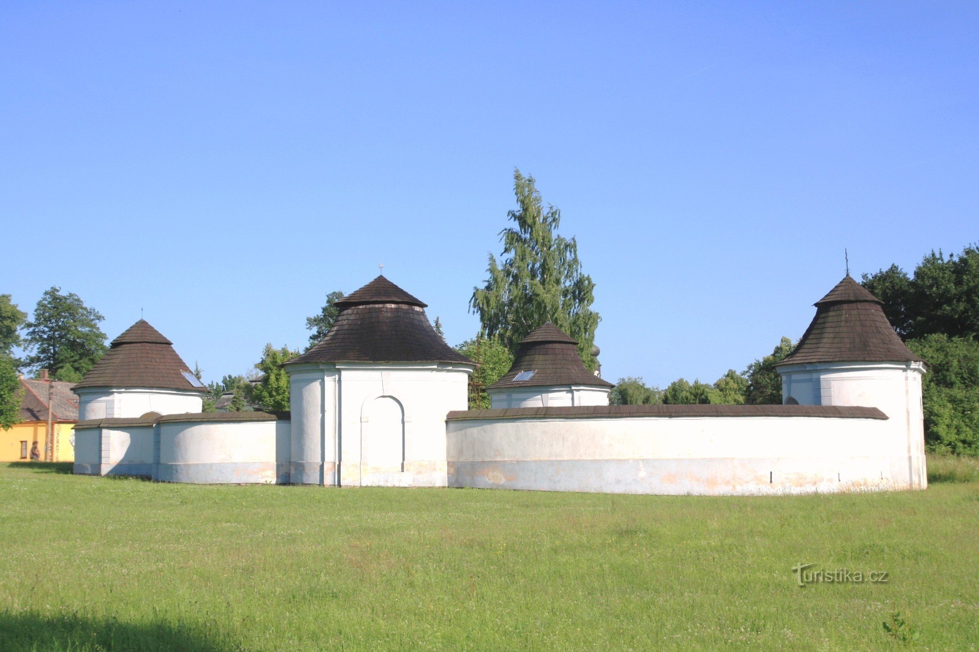 Žďár nad Sázavou - nekdanje kužno pokopališče