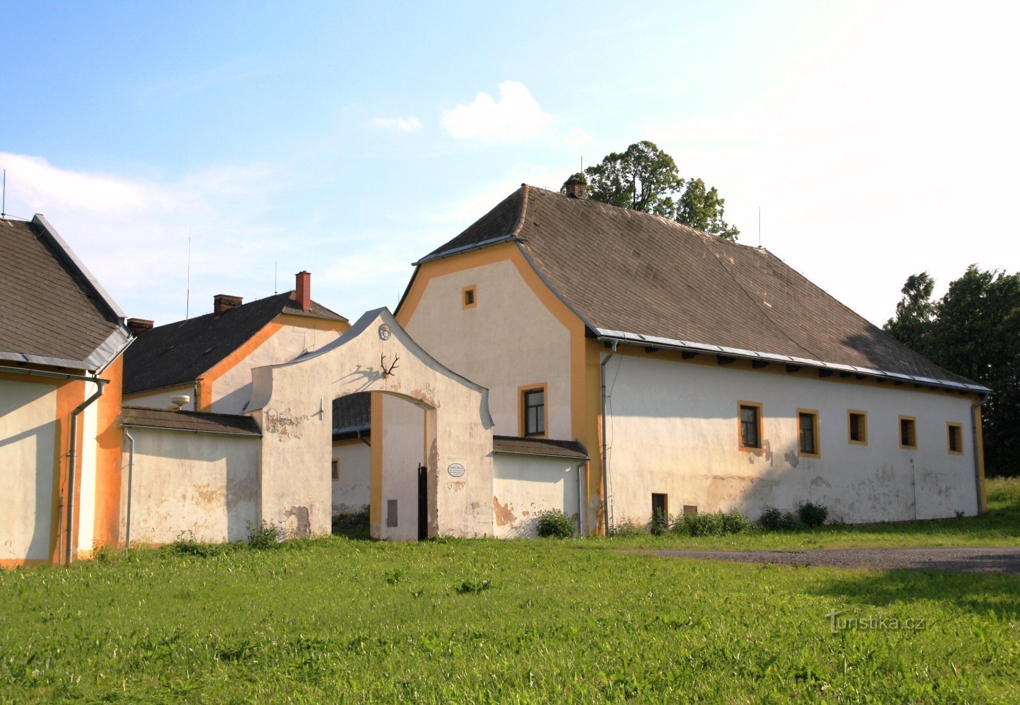 Žďár nad Sázavou - dvorišče Lyra