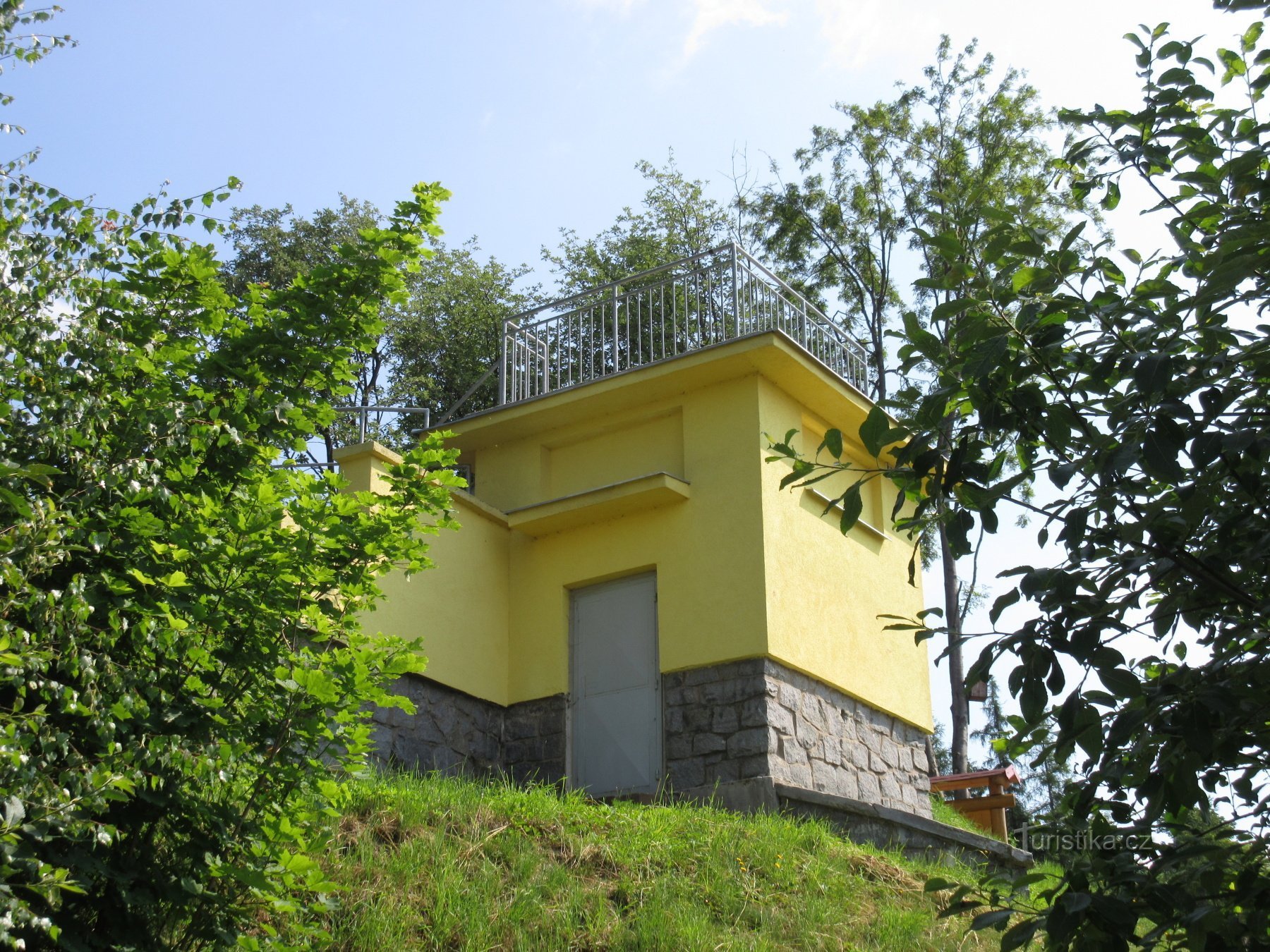 Ždírec nad Doubravau - tháp quan sát và nhà máy bia nhỏ ở Nông trại Džekov