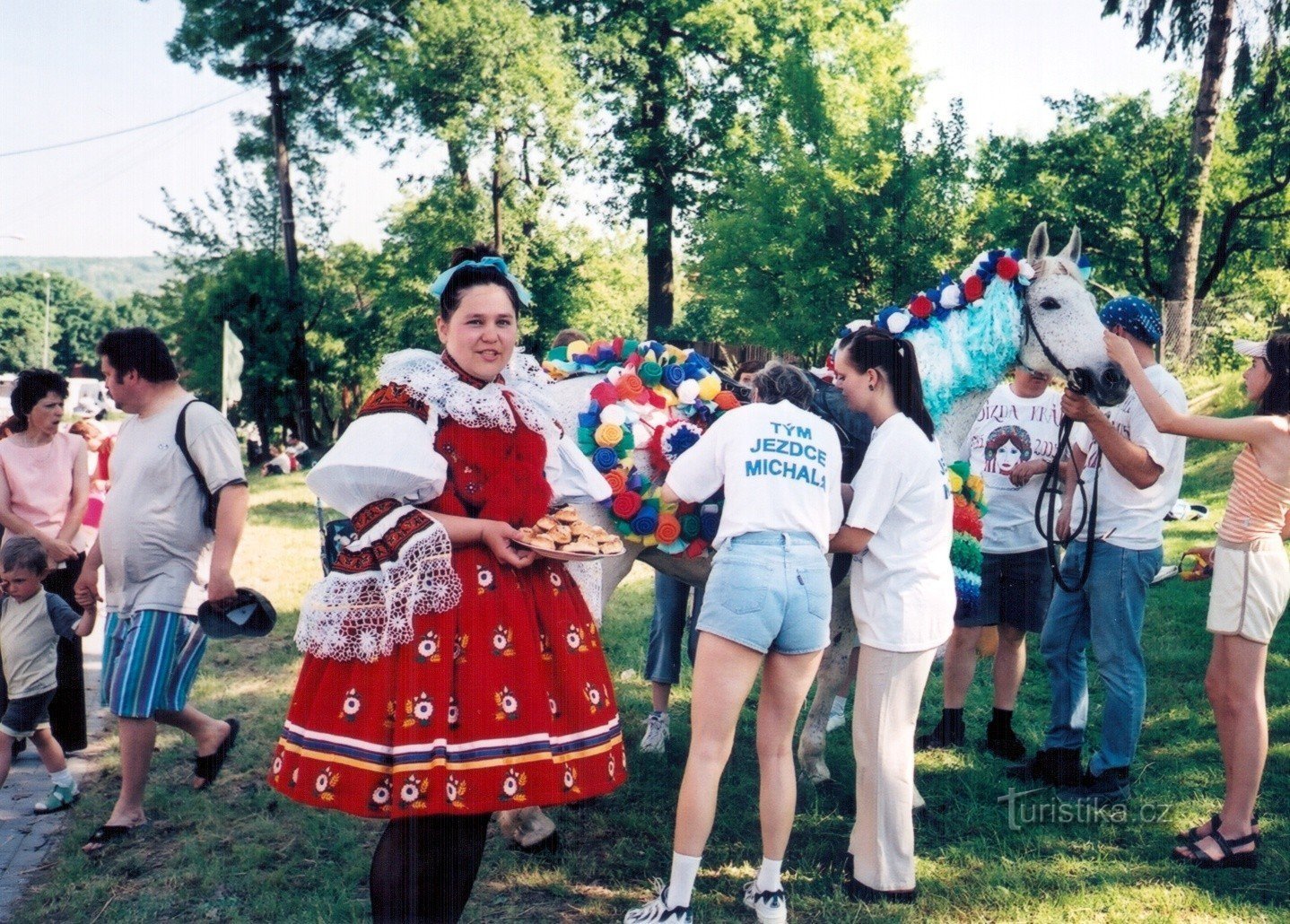 Decoración de caballos con oferta de tortas de lobo