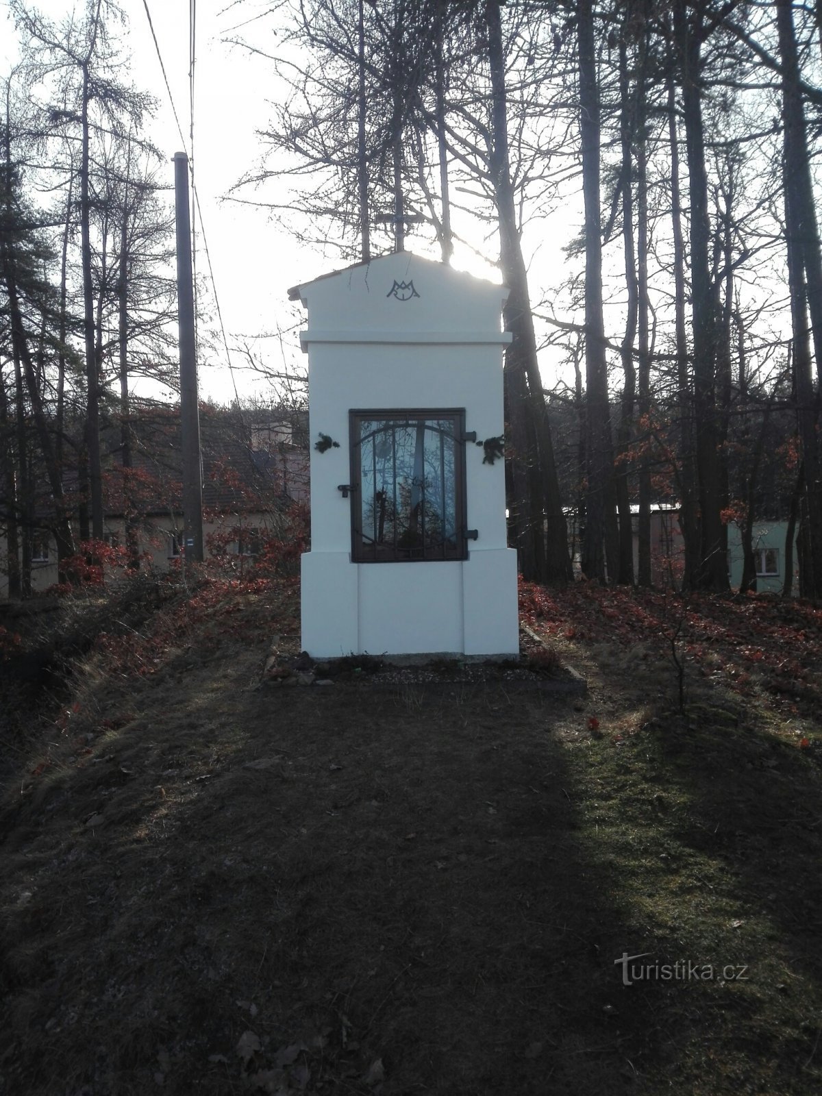 De Lštěn à Lštěn en passant par le radar sur Písek, le village disparu et Kuchyňka