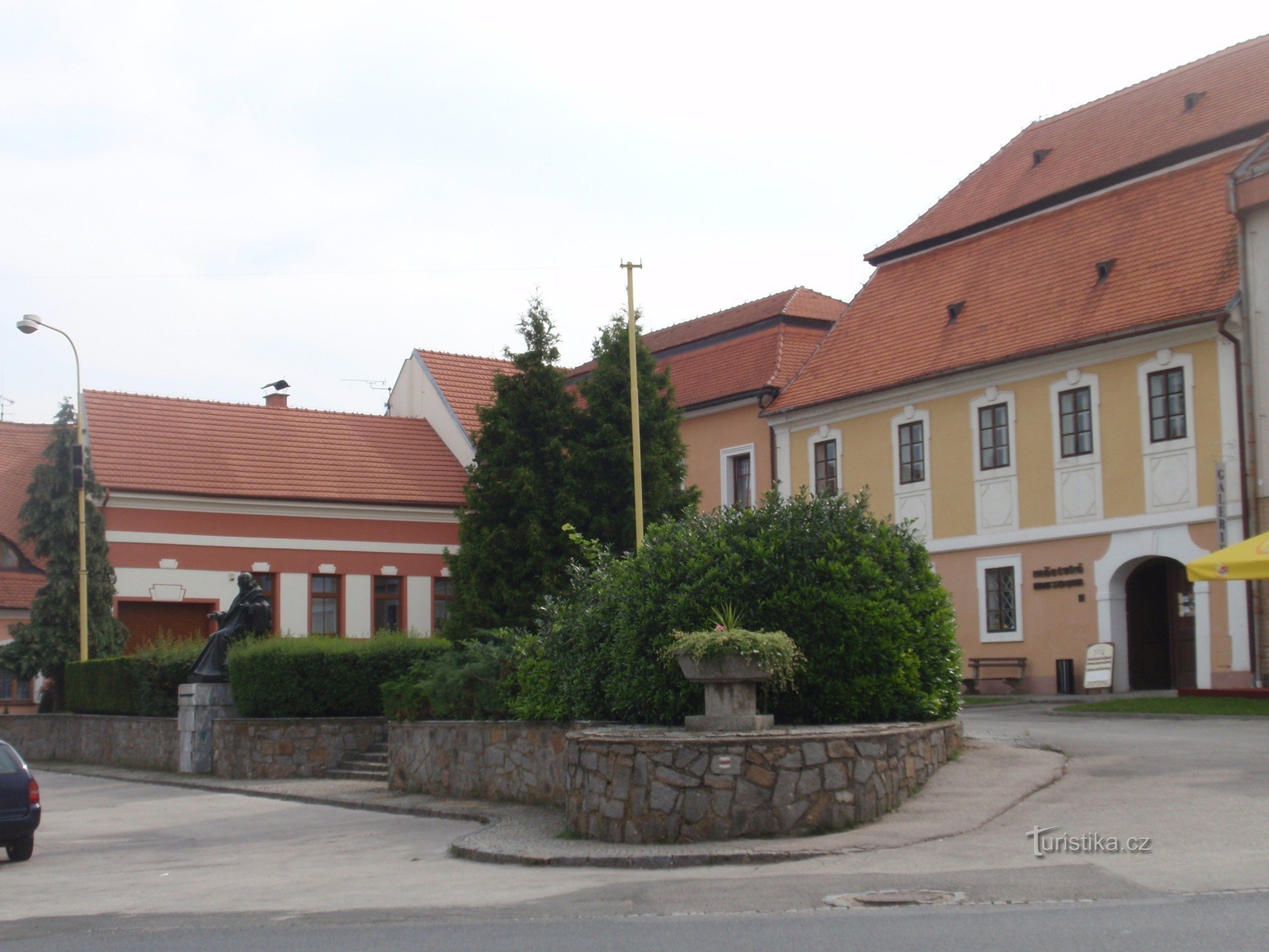 Ze Strážnice přes Vnorovy do Veselí nad Moravou