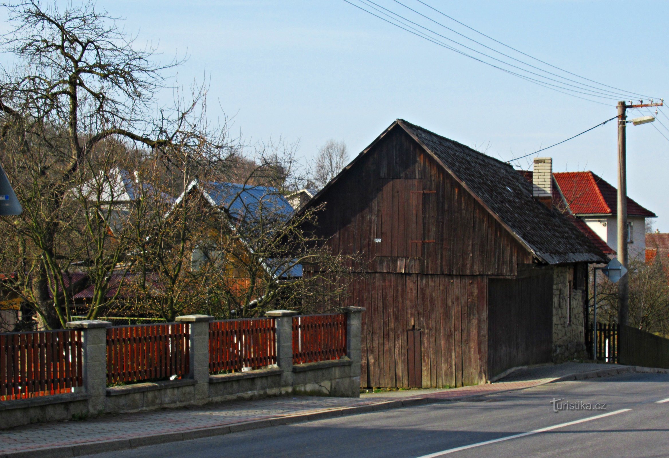 From Všemina to Jasenná