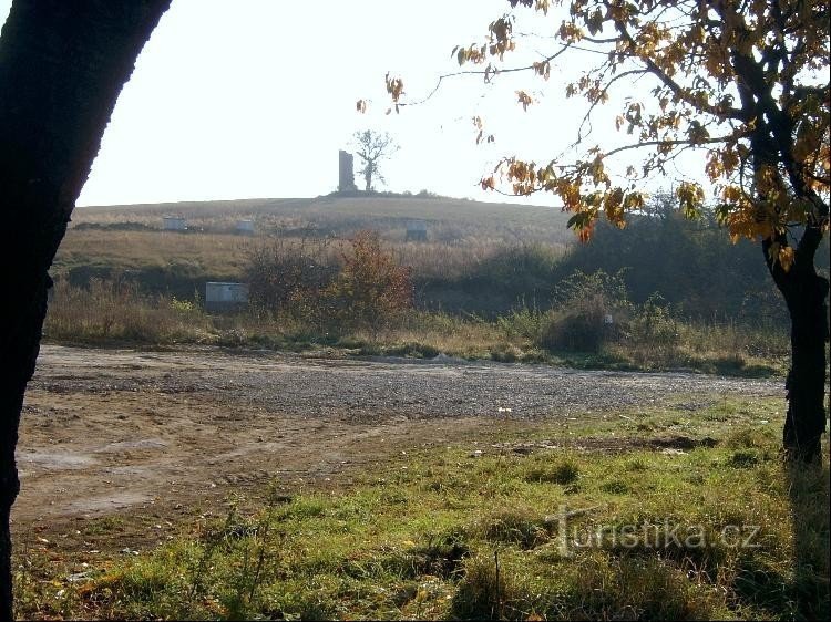 Fra vest: udsigt fra vejen fra Bubovice til Loděnice