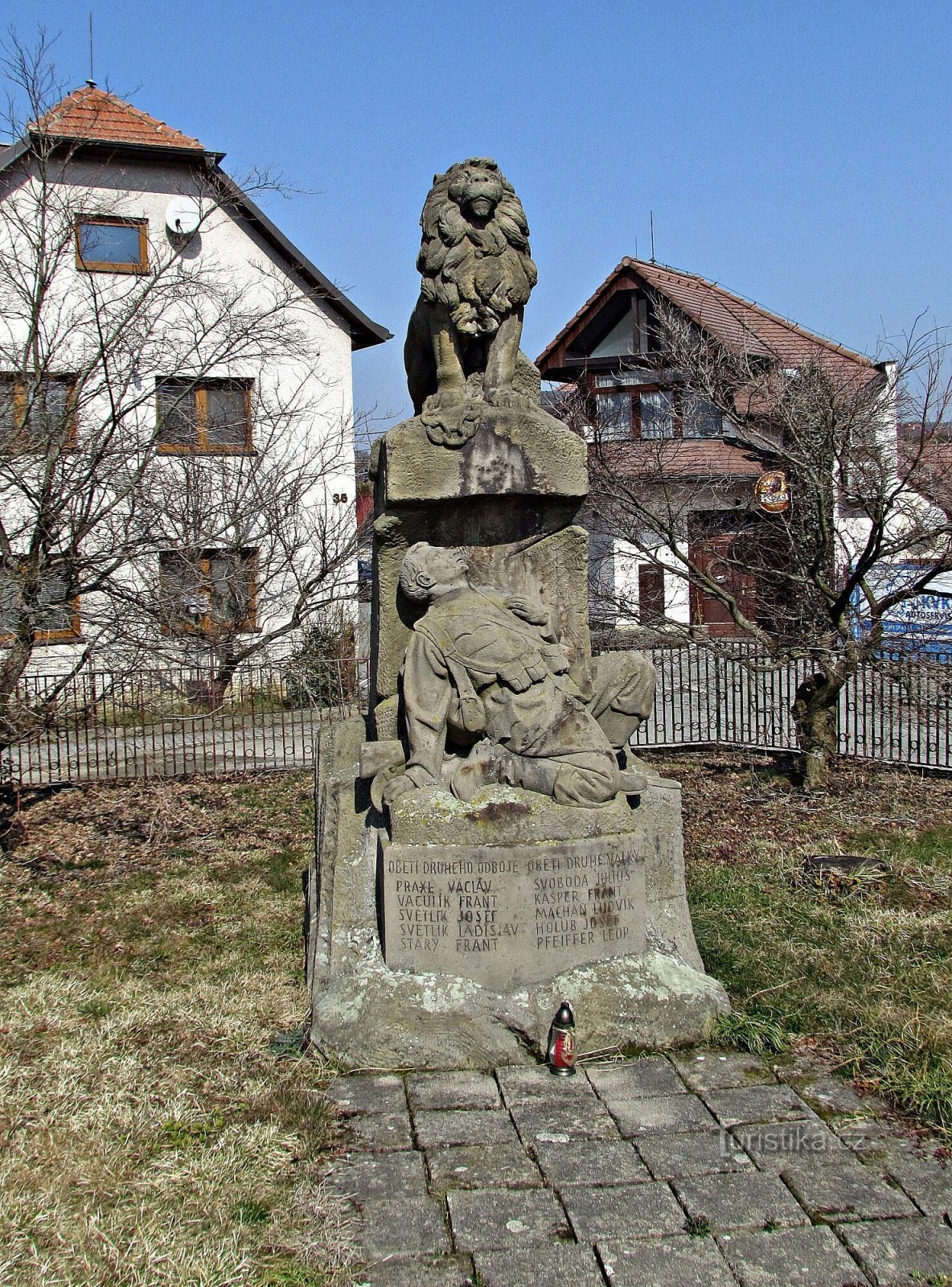 Želechovice-monument till de döda i båda världskrigen