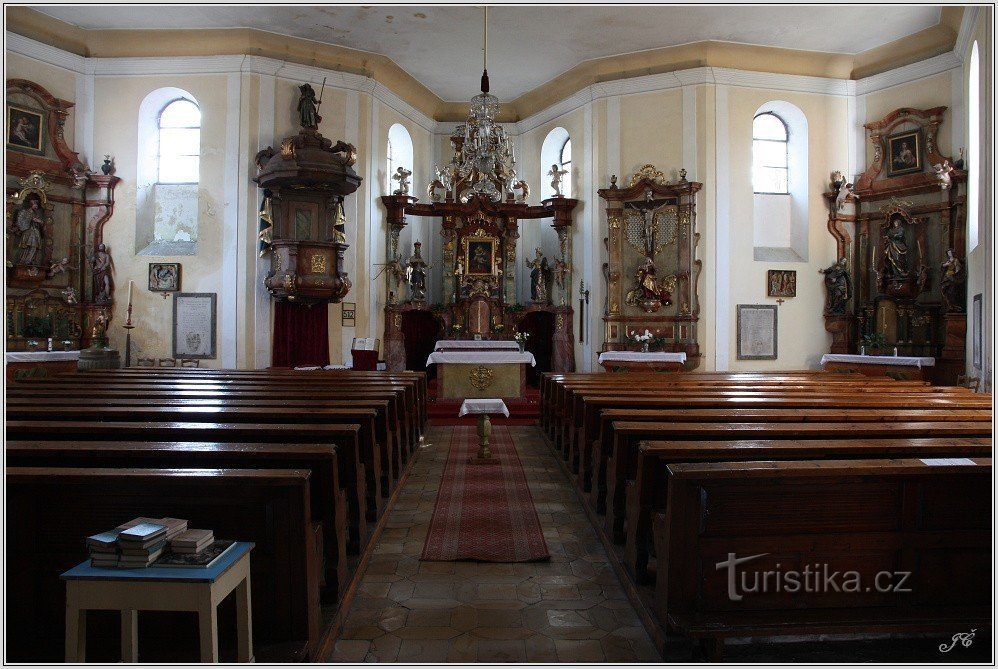 Železná Ruda - interiorul bisericii
